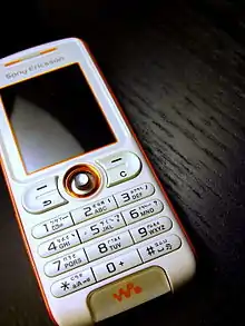 Sony Ericsson W880i - Wikipedia